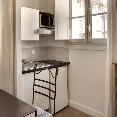 La Maison Des Augustins 4 Stars Et Fitness Avignone