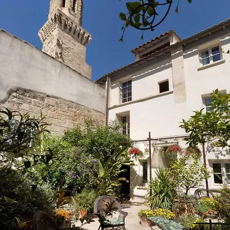 La Maison Des Augustins 4 Stars Et Fitness Bed & Breakfast Avignone