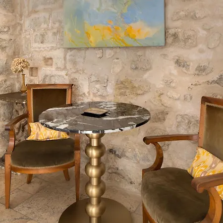 Bed & Breakfast La Maison Des Augustins 4 Stars Et Fitness Avignone