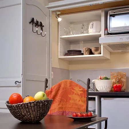 La Maison Des Augustins 4 Stars Et Fitness Bed & Breakfast Avignone